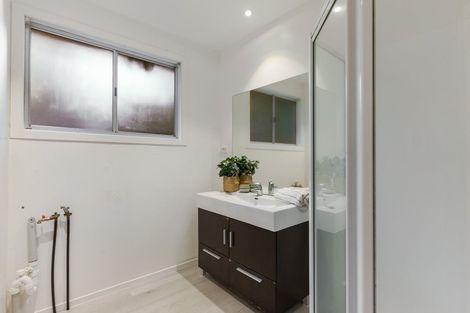 Photo of property in 22 Korotaha Terrace, Rothesay Bay, Auckland, 0630