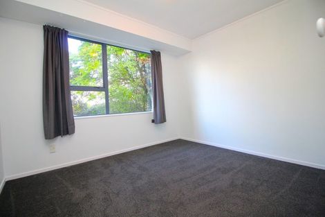 Photo of property in 140e Hepburn Road, Glendene, Auckland, 0602
