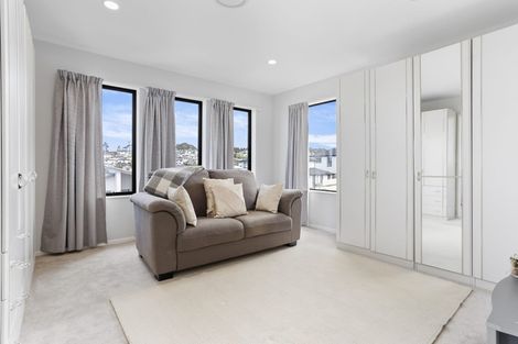 Photo of property in 127 Colonial Drive, Silverdale, 0932