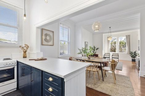 Photo of property in 11 Nevay Road, Miramar, Wellington, 6022