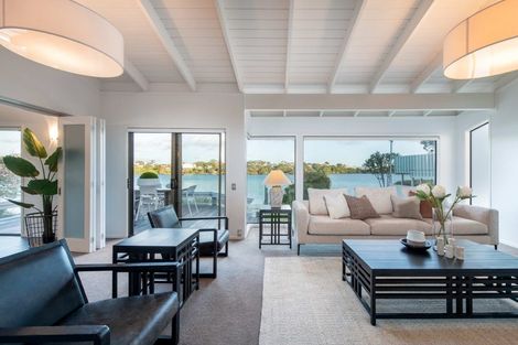 Photo of property in 35 Sylvan Park Avenue, Milford, Auckland, 0620