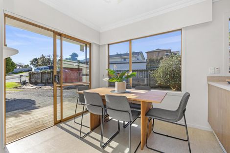 Photo of property in 1 Sunshine Rise, Raglan, 3225
