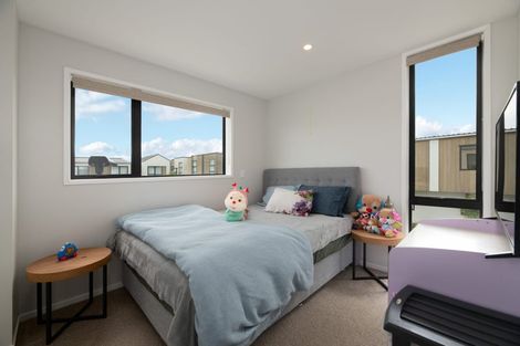 Photo of property in 1/16 Parson Lane, Papatoetoe, Auckland, 2025