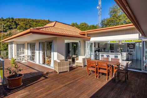 Photo of property in 23 Boons Valley Road, Waikawa, Picton, 7220