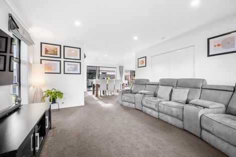 Photo of property in 42 Buddle Road, Wallaceville, Upper Hutt, 5018