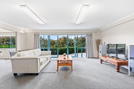 Photo of property in 22 Marguerita Place, West Harbour, Auckland, 0618