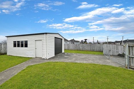 Photo of property in 2-4 Devon Crescent, Bulls, 4818