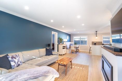 Photo of property in 15 Salisbury Crescent, Wallaceville, Upper Hutt, 5018