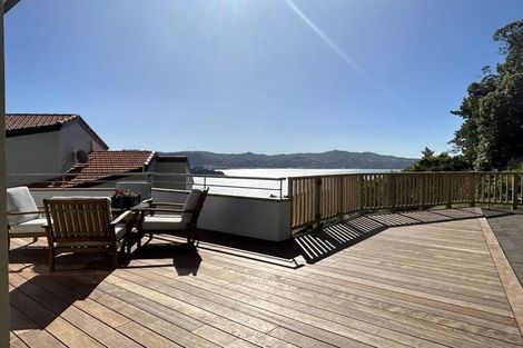 Photo of property in 8 Countess Close, Maupuia, Wellington, 6022