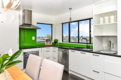 Photo of property in 17 Dorchester Place, Nawton, Hamilton, 3200