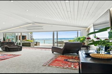 Photo of property in 80b Queen Street, Northcote Point, Auckland, 0627