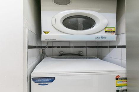 Photo of property in Hb Apartments, 4/3 Holland Street, Te Aro, Wellington, 6011