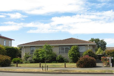 Photo of property in 14 Daytona Place, Parklands, Christchurch, 8083