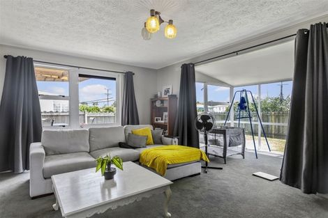 Photo of property in 42 Tiraumea Drive, Pakuranga, Auckland, 2010