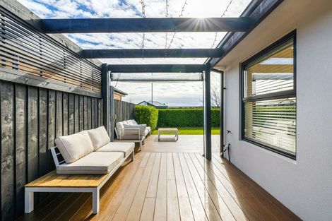 Photo of property in 32 Mckerrow Street, Marshland, Christchurch, 8083