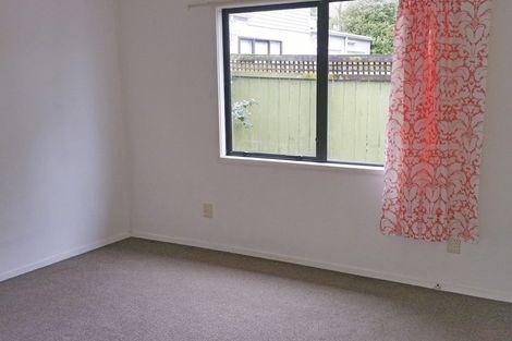 Photo of property in 7a Oteha Valley, Northcross, Auckland, 0632