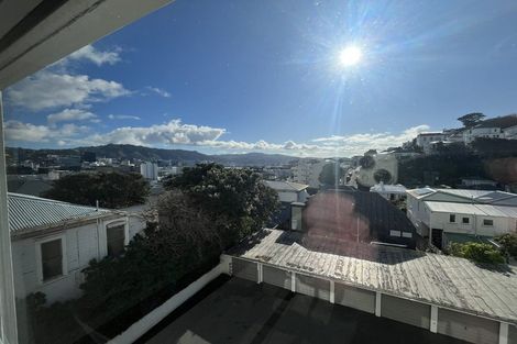 Photo of property in 17/4 Claremont Grove, Mount Victoria, Wellington, 6011