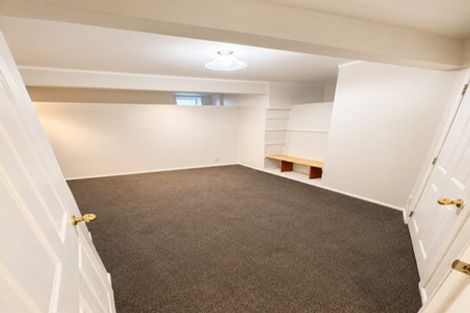 Photo of property in 40 Ruskin Road, Newlands, Wellington, 6037