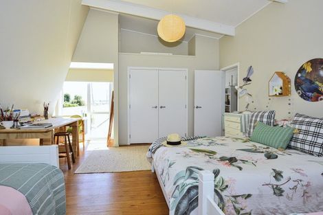 Photo of property in 2 Koura Crescent, Mahia, Nuhaka, 4198
