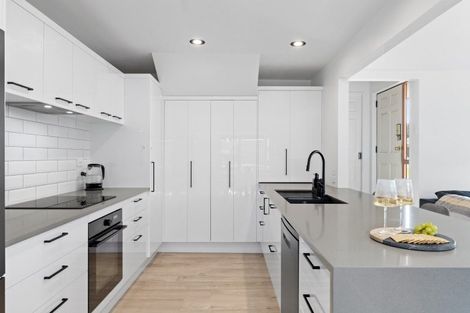 Photo of property in 292 Queen Street, Pukekohe, 2120