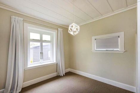 Photo of property in 31 Frederick Street, Terrace End, Palmerston North, 4410