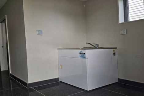 Photo of property in 24c Grande Vue Road, Papatoetoe, Auckland, 2025