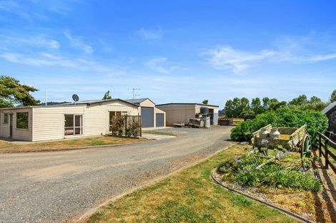 Photo of property in 1050 Te Pahu Road, Karamu, Hamilton, 3285