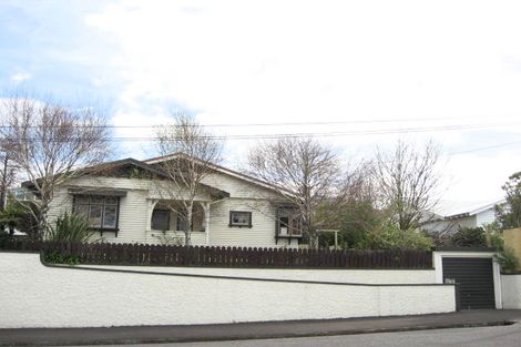 Photo of property in 32 Cutfield Road, New Plymouth, 4310