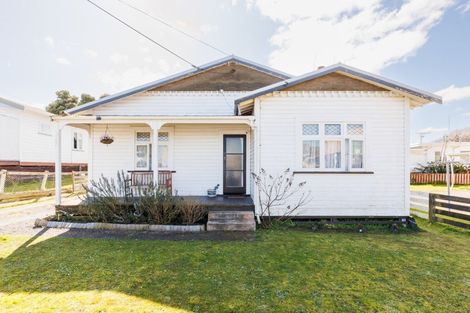 Photo of property in 2 Willis Street, Marton, 4710