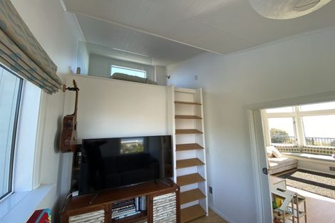 Photo of property in 37 Earls Road, Saint Clair, Dunedin, 9012