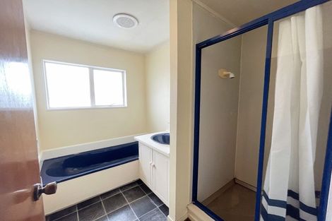 Photo of property in 51 Oreil Avenue, West Harbour, Auckland, 0618