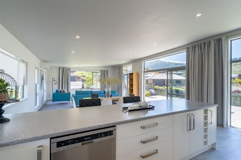 Photo of property in 4 Glendermid Close, Sawyers Bay, Port Chalmers, 9023