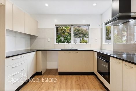 Photo of property in 2/18 Wattle Street, New Lynn, Auckland, 0600