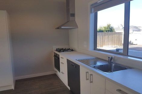 Photo of property in 2/32 Dr Taylor Terrace, Johnsonville, Wellington, 6037