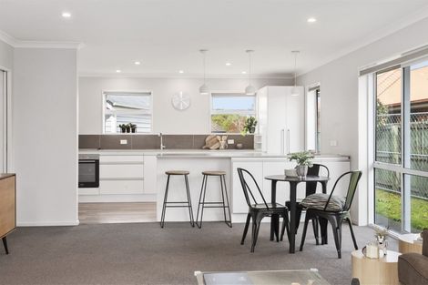 Photo of property in 33 Forest Drive, Parklands, Christchurch, 8083