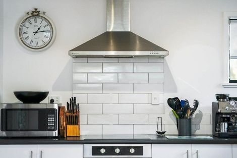 Photo of property in 127 Tilley Road, Paekakariki, 5034