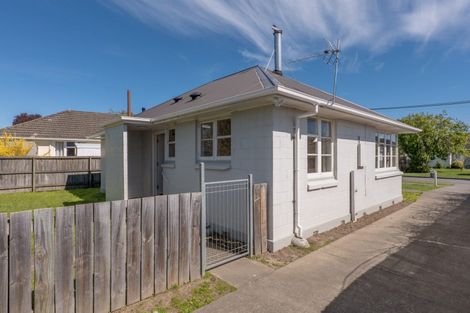 Photo of property in 24 Oakland Street, Northcote, Christchurch, 8052