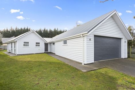 Photo of property in 33 Forest Drive, Parklands, Christchurch, 8083