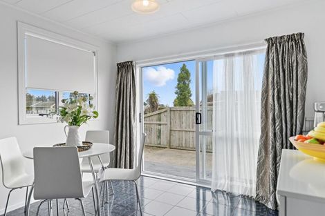 Photo of property in 6 Lugton Street, Nawton, Hamilton, 3200