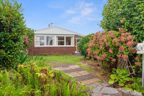 Photo of property in 12 Donovan Street, Te Puke, 3119