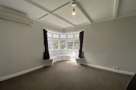 Photo of property in 8 Guthrie Street, Waterloo, Lower Hutt, 5011