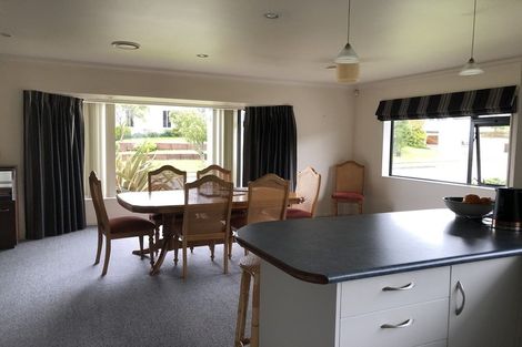 Photo of property in 1 Roseash Lane, Levin, 5510