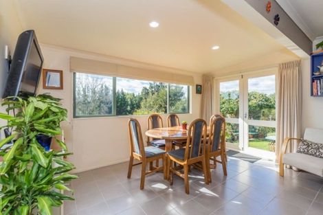 Photo of property in 246 Heatherlea East Road, Levin, 5571