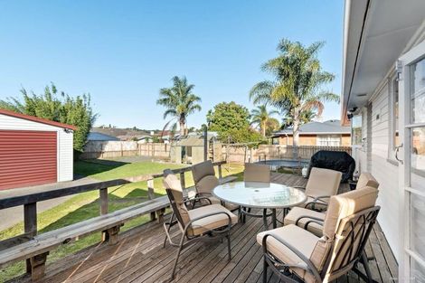 Photo of property in 6 Salas Place, Papakura, 2110