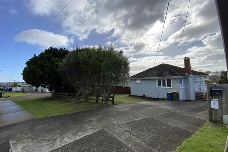 Photo of property in 50 Awaroa Road, Sunnyvale, Auckland, 0612