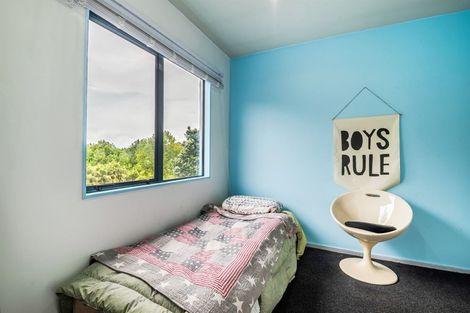 Photo of property in 6a Tallington Crescent, Torbay, Auckland, 0630