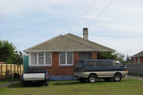 Photo of property in 3 Mahoe Place, Gonville, Whanganui, 4501