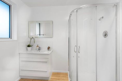 Photo of property in 2/41 Valecrest Avenue, Parklands, Christchurch, 8083