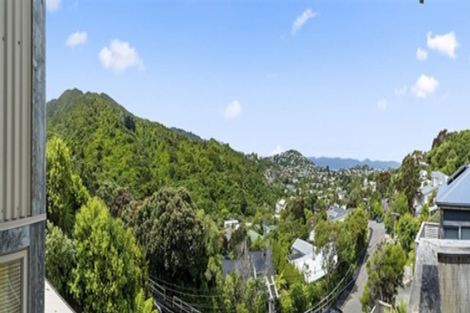 Photo of property in 23 Doris Gordon Crescent, Crofton Downs, Wellington, 6035