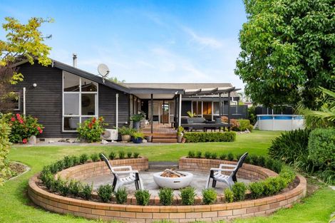 Photo of property in 11 Holyrood Street, Taradale, Napier, 4112